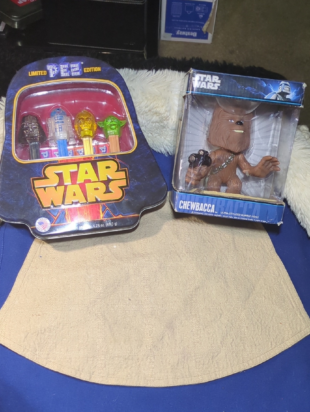 Star Wars Chewbacca Collectible Figure - Brown & Star Wars PEZ